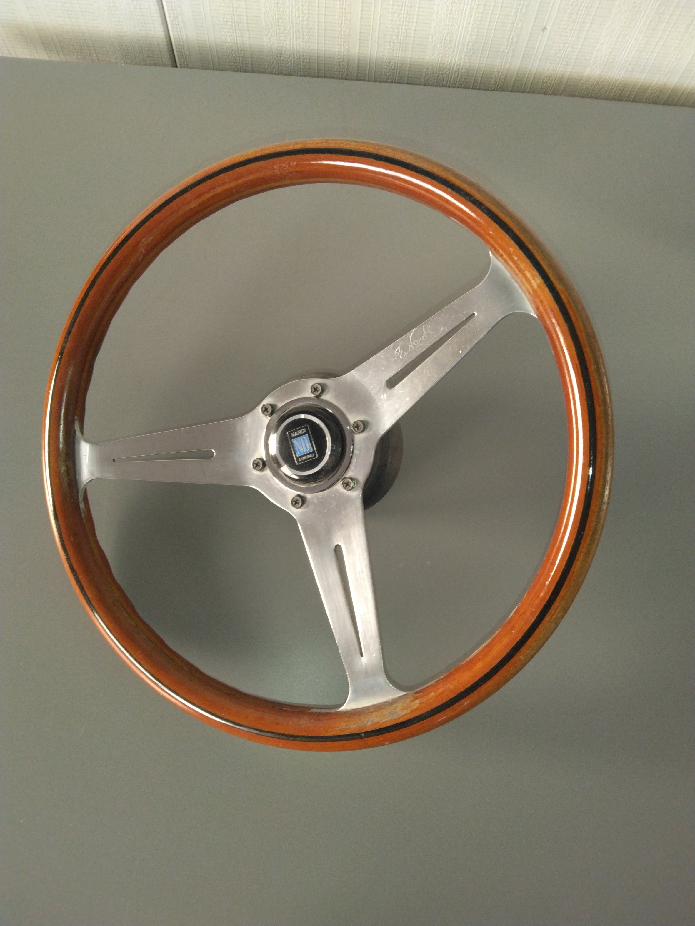 ナルディクラシックハンドル